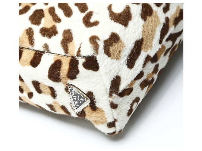 Bolso de cadena de cuero marrón con coleta y estampado de leopardo de Prada Castaño - vista 5