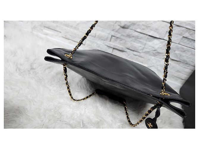 Timeless Vintage schwarze Leder Tote von Chanel - Ansicht 11