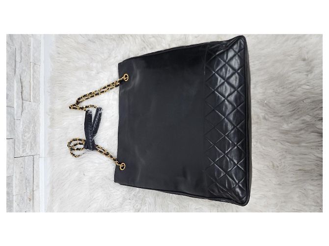 Timeless Vintage schwarze Leder Tote von Chanel - Ansicht 14