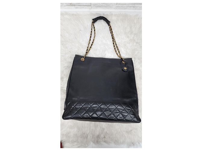 Timeless Vintage schwarze Leder Tote von Chanel - Ansicht 3