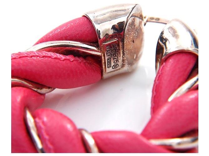 Brincos de argola prateada e couro rosa da Bottega Veneta - vista 7