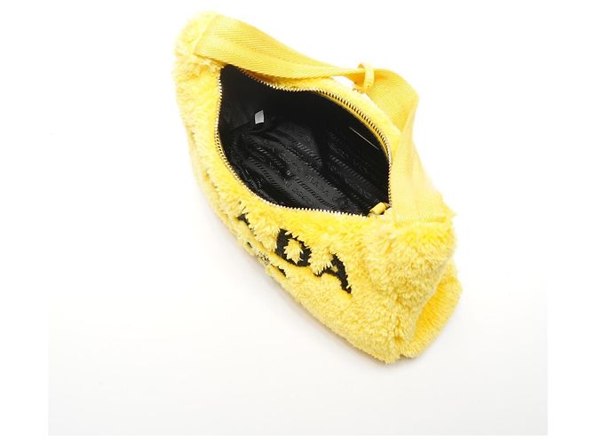 Prada Terry Re-Edition 2000 Spugna Schultertasche Gelb - Ansicht 11