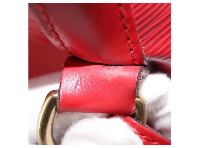 Noe Borsa Noé Louis Vuitton in pelle Epi grande Rosso - vista 6