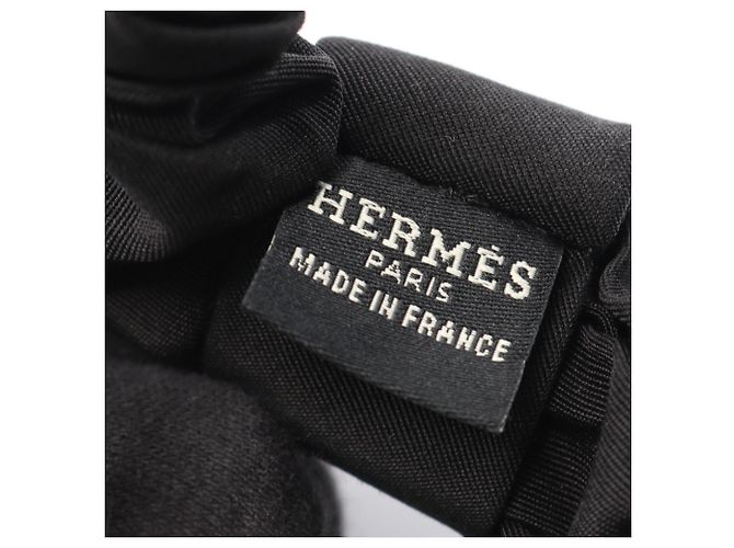 Abbigliamento in seta Hermès Knight Parade per donne in nero - vista 3