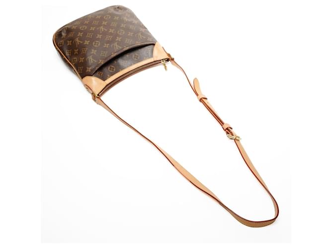 Borsa a Spalla Odeon PM Monogramma Louis Vuitton Marrone - vista 8