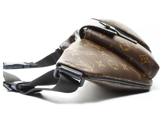 Bumbag Borsa a Spalla Christopher Monogram Macassar di Louis Vuitton Marrone - vista 3