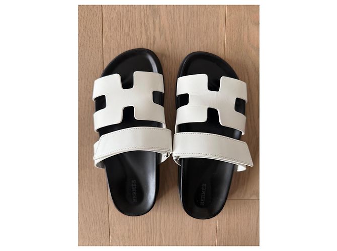 Chypre Sandalen von Hermès Schwarz Weiß - Ansicht 2