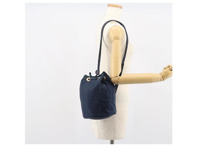 Céline Borsa a Spalla CELINE Circle in Nylon Pelle Blu Navy Oro Auth 156729 D'oro - vista 23