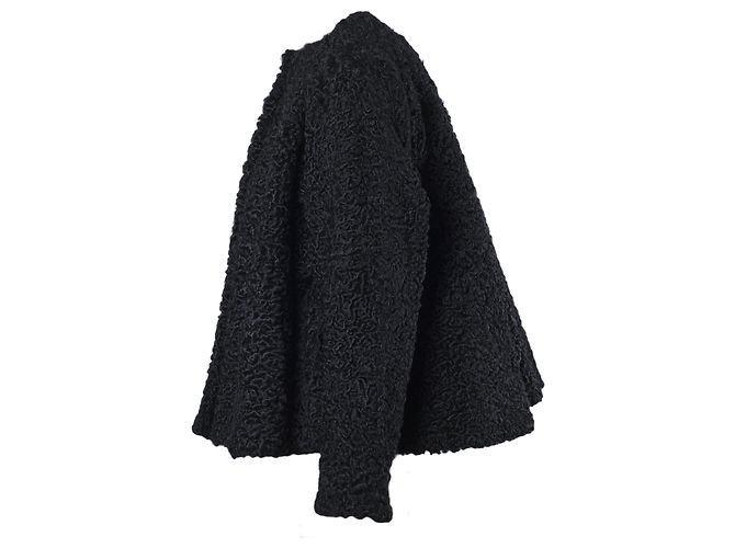 Autre Marque Kurze Jacke aus lockigem Lammfell Collection Privée Schwarz - Ansicht 2