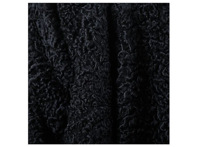 Autre Marque Kurze Jacke aus lockigem Lammfell Collection Privée Schwarz - Ansicht 4