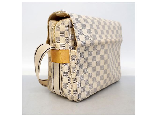 Borsa a Spalla Naviglio Damier Azur di Louis Vuitton Bianco - vista 2