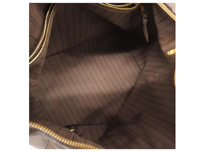 Borsa Tote Lumineuse PM in Monogram Empreinte Louis Vuitton - vista 4