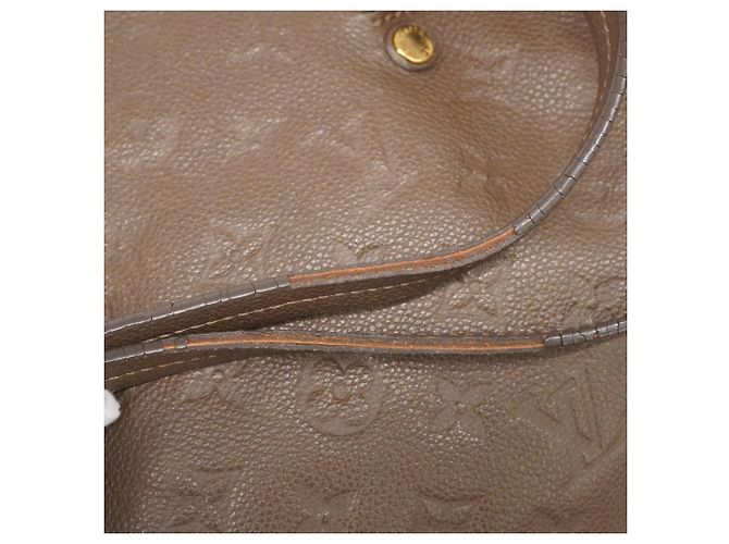 Borsa Tote Lumineuse PM in Monogram Empreinte Louis Vuitton - vista 7