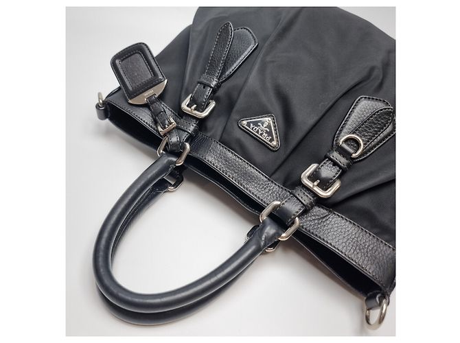 Prada Schwarze Nylon-Tote (Rinderlederbesatz) - Ansicht 13