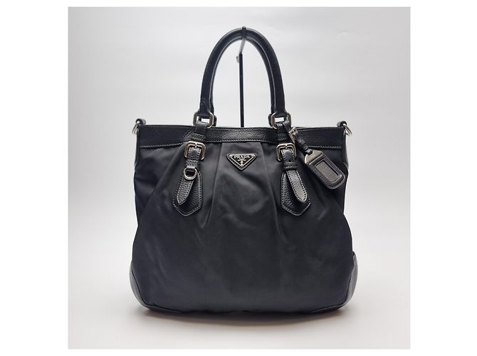 Prada Schwarze Nylon-Tote (Rinderlederbesatz) - Ansicht 2