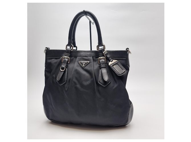 Prada Schwarze Nylon-Tote (Rinderlederbesatz) - Ansicht 3