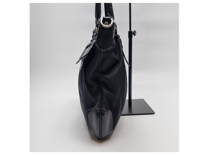 Prada Schwarze Nylon-Tote (Rinderlederbesatz) - Ansicht 7