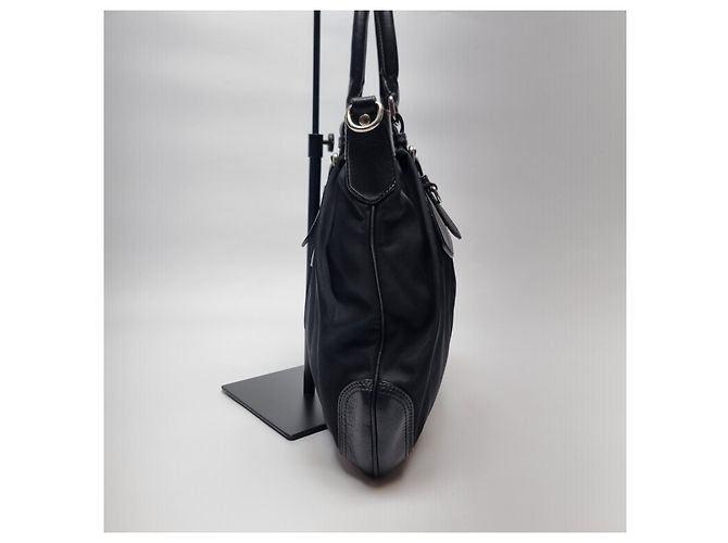 Prada Schwarze Nylon-Tote (Rinderlederbesatz) - Ansicht 8