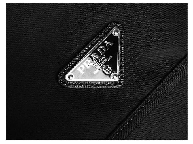 Prada Borsa a Spalla Pocono Buckle Messenger Nera Media ZOT Nero - vista 12