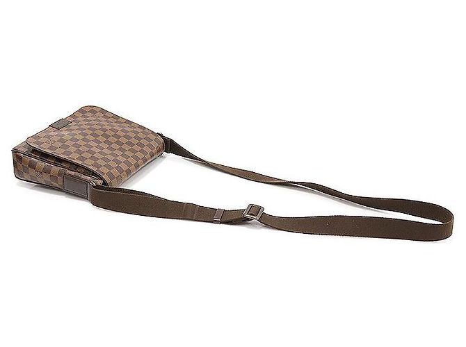 Louis Vuitton Damier Ebène Canvas District PM Crossbody Bag Marron - vue 5