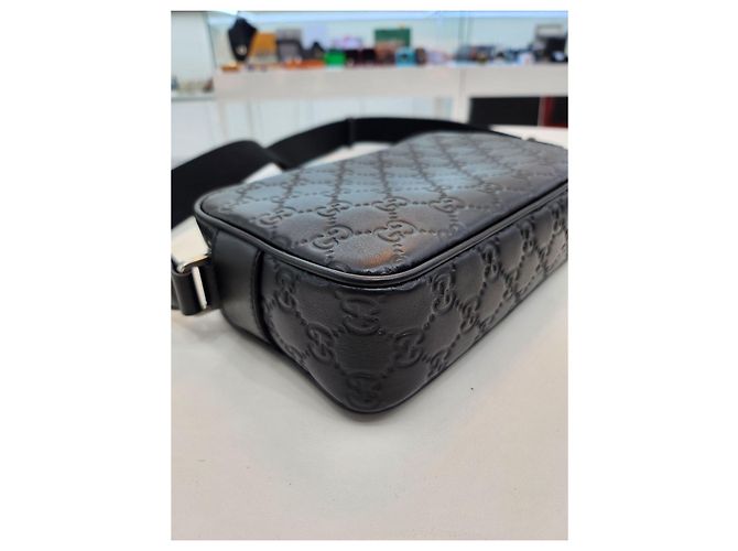 Gucci Borsa a tracolla piccola GG Emblem Nero - vista 16