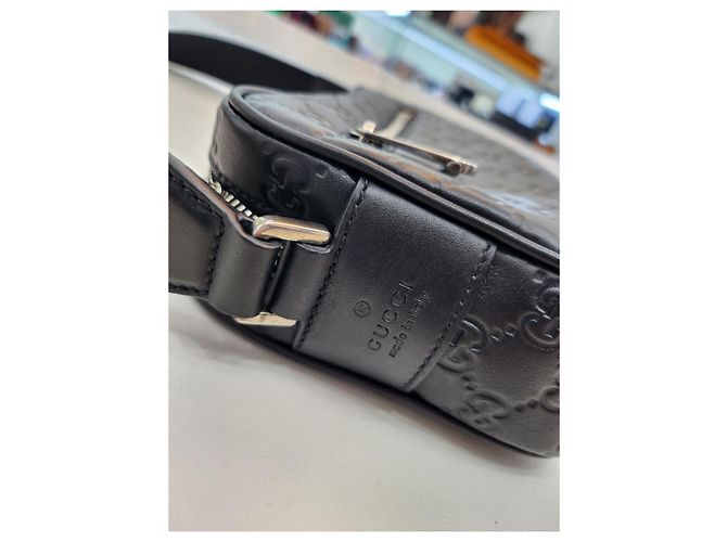Gucci Borsa a tracolla piccola GG Emblem Nero - vista 17