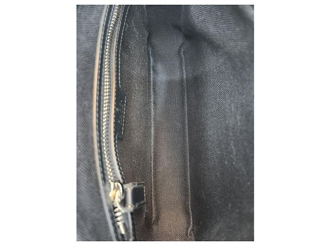 Gucci Borsa a tracolla piccola GG Emblem Nero - vista 22