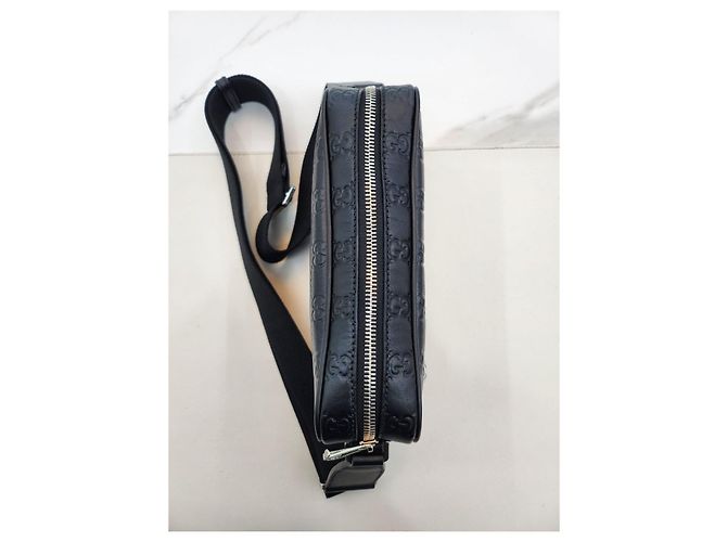 Gucci Borsa a tracolla piccola GG Emblem Nero - vista 3