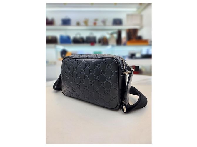 Gucci Borsa a tracolla piccola GG Emblem Nero - vista 4
