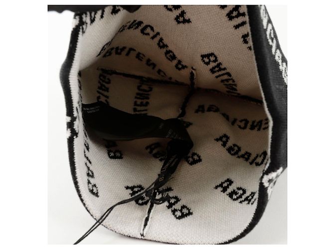 Balenciaga Beanie mit Allover-Logo Schwarz - Ansicht 7