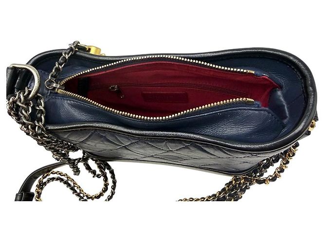 Chanel Borsa hobo piccola Gabrielle con catena blu navy - vista 7