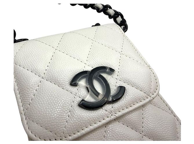 Chanel Borsa a tracolla con catena per telefono classica Caviar Season bianca Bianco - vista 5