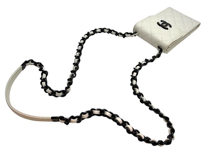 Chanel Borsa a tracolla con catena per telefono classica Caviar Season bianca Bianco - vista 6