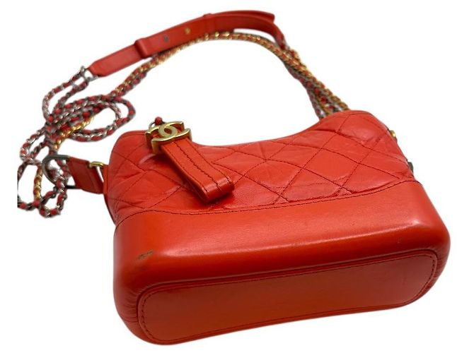 Chanel Borsa hobo piccola Gabrielle con catena rossa Rosso - vista 5