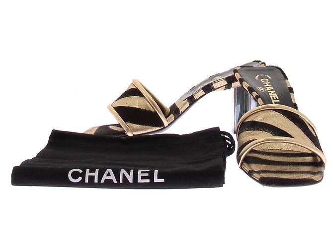 Chanel Sandálias de salto douradas e pretas Bege - vista 8