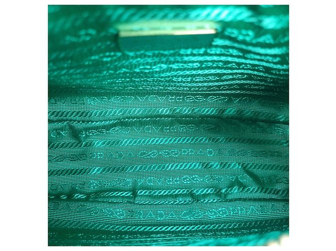 Prada Borsa hobo in tessuto Saffiano Lux con catena Verde - vista 9
