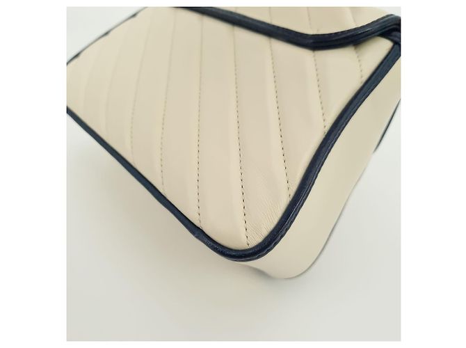 Gucci Borsa a spalla mini GG Marmont con manico superiore Bianco - vista 5