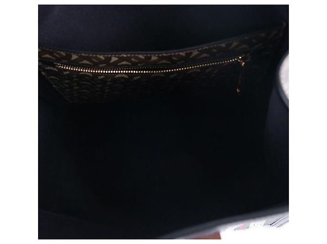 Burberry Borsa a spalla ritratto E-Canvas Stripe Marrone - vista 3