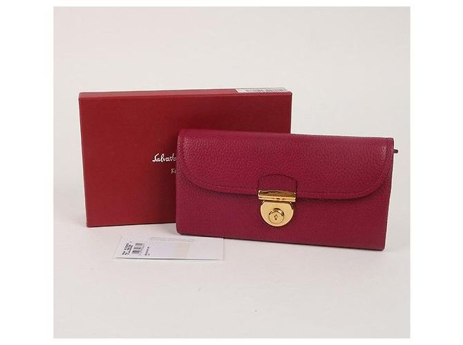 Salvatore Ferragamo Portafoglio lungo da donna Ferragamo in oro e bordeaux Rosso - vista 5