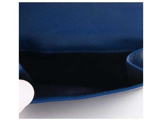 Salvatore Ferragamo Cartera azul dorada Gancini - vista 3