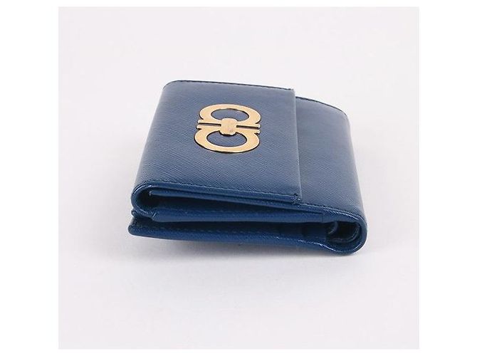 Salvatore Ferragamo Cartera azul dorada Gancini - vista 6