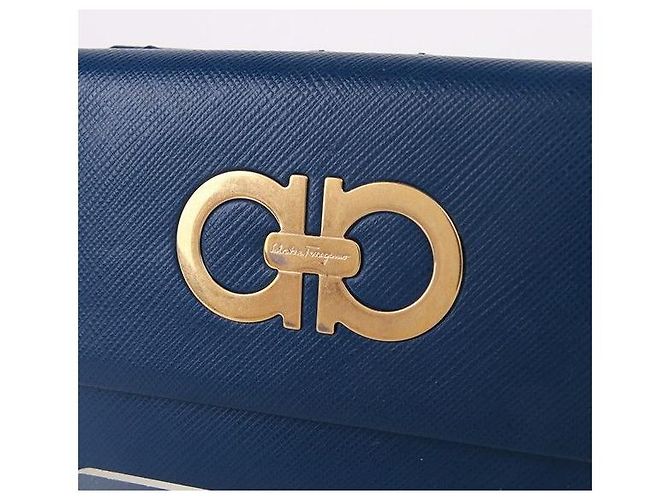 Salvatore Ferragamo Cartera azul dorada Gancini - vista 8