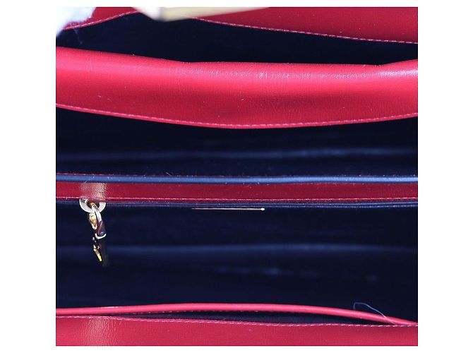 Prada Rote Leder-Tote mit goldenen Akzenten - Ansicht 6