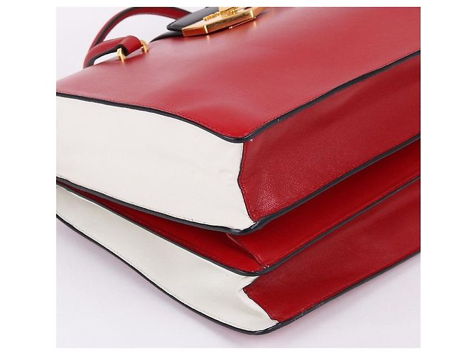 Prada Rote Leder-Tote mit goldenen Akzenten - Ansicht 8