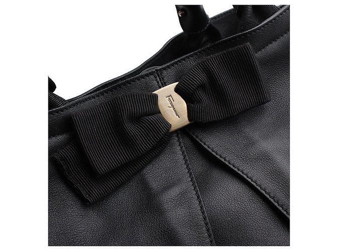 Salvatore Ferragamo Schwarze Vara Leder Tragetasche - Ansicht 6