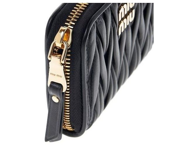 Miu Miu Portafoglio con zip in pelle nappa nera Nero - vista 8