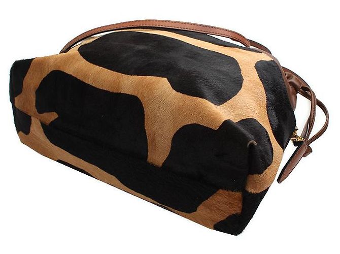 Burberry Borsa a tracolla Prosum Tabi in shearling Nero - vista 4