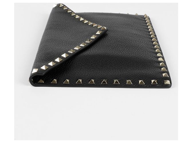 Valentino Clutch sobre Rockstud Negro - vista 5