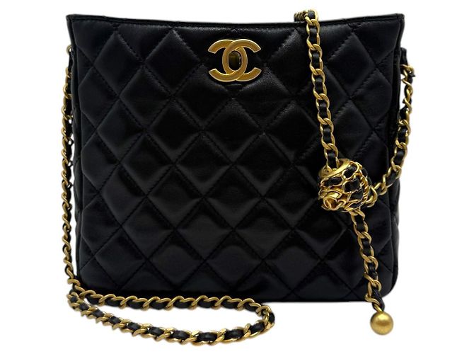 Chanel Kleine Hobo-Tasche Goldenball aus Lammleder in Schwarz - Ansicht 2