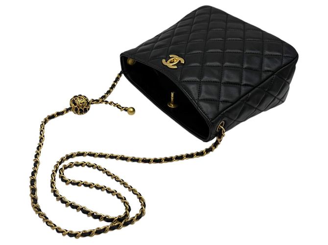 Chanel Kleine Hobo-Tasche Goldenball aus Lammleder in Schwarz - Ansicht 6